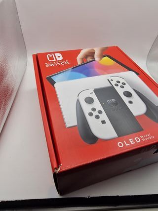 Nintendo Switch OLED 64GB Bianca