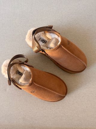 Ugg plataforma talla 39