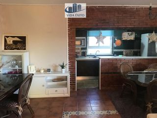 Chalet en venta en Linares