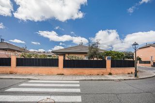 Chalet en venta en Polígono - Carrefour en Ávila
