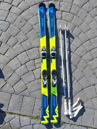 Esquís y botas de nieve