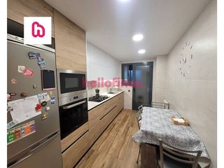 Piso en venta en Torrent Ballester en Viladecans