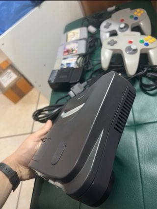 Nintendo 64 Console Bundle con Giochi e Controller