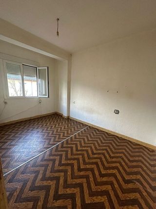 Edificio en venta en Flores de Sil - La Placa en Ponferrada