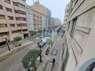 Piso en venta en Plaza España - Villa Pilar - Reyes Católicos - Vadillos en Burgos