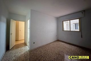 Piso en venta en Plaza de Toros - Santa Rita en Almería