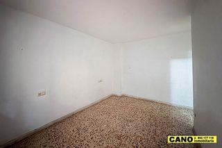 Piso en venta en Plaza de Toros - Santa Rita en Almería