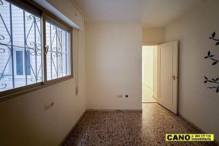 Piso en venta en Plaza de Toros - Santa Rita en Almería