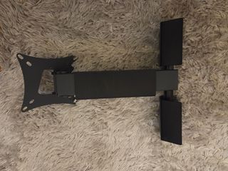 Televisor 24 con soporte para colgar