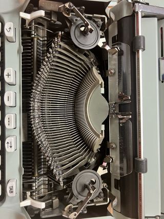 Macchina da scrivere Hermes 3000 anni '70