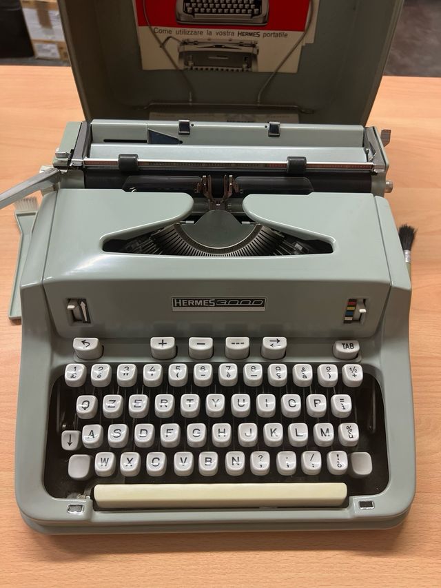 Máquina de escribir Hermes 3000 de los años 70