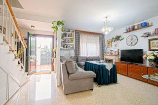 Casa adosada en venta en Montequinto en Dos Hermanas