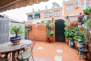 Casa adosada en venta en Montequinto en Dos Hermanas