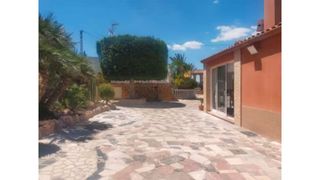 Chalet en venta en Jubalcoi en Elche