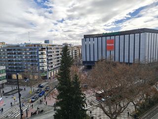 Piso en alquiler en Paseo Sagasta en Zaragoza
