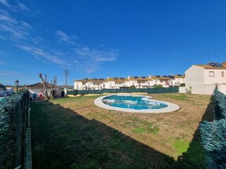 Casa adosada en venta en Trigueros