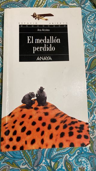 El medallón perdido - Ana Alcolea