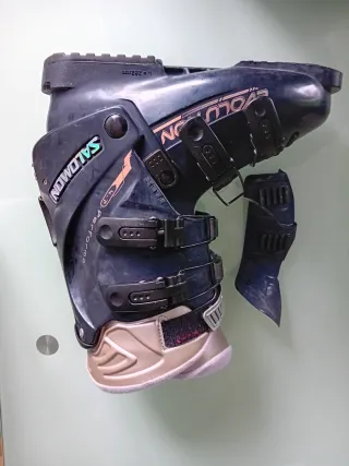 Bota esquí izquierda rota T36 Salomon