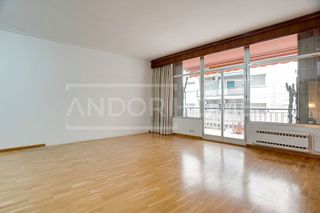 Piso en venta en Sants en Barcelona