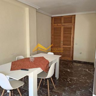 Piso en venta en Linares