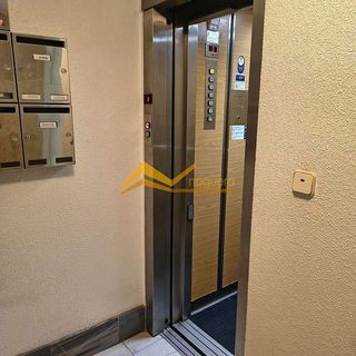 Piso en venta en Linares