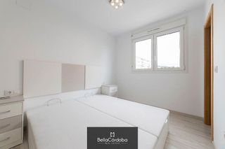 Piso en venta en Poniente-Norte - Miralbaida - Parque Azahara en Córdoba