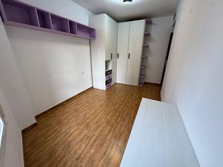 Piso en venta en San Luis en Almería