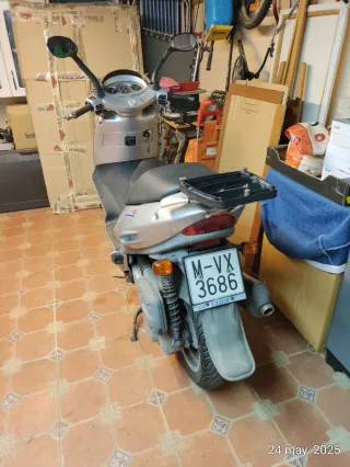 Scooter gris M-VX 3686