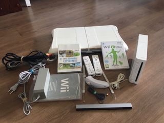 Nintendo Wii Completa 2 mandos 2 juegos REVISADA