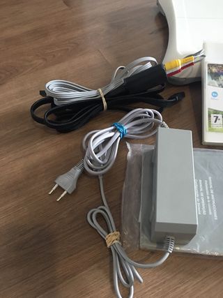 Nintendo Wii Completa 2 mandos 2 juegos REVISADA