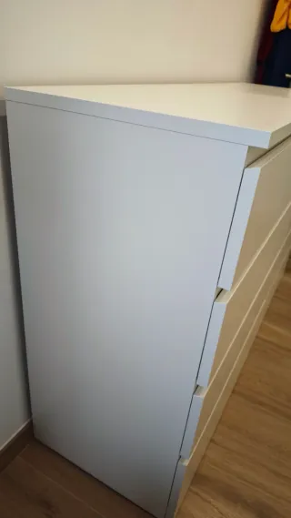 URGE VENDER - Cómoda Malm 4 cajones 80x100