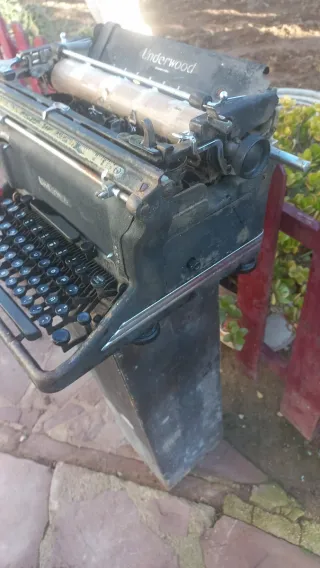 Máquina de escribir Underwood antigua