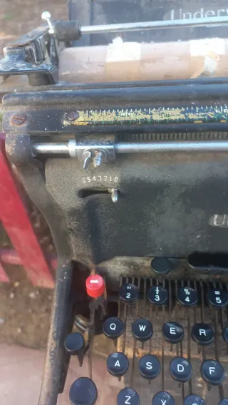 Máquina de escribir Underwood antigua