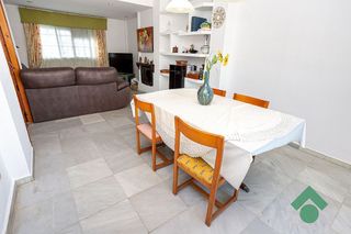 Casa pareada en venta en San García en Algeciras