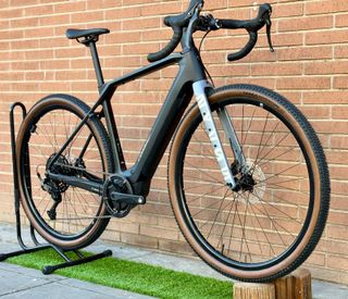 Bicicleta Eléctrica Gravel NIVON 8.0