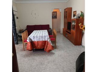 Casa en venta en Carmona
