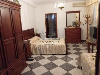 Casa adosada en venta en Lucena