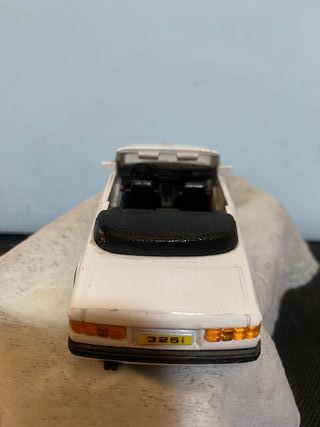 BMW 325 Cabrio Escala 1/37