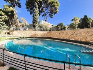 Piso en venta en Vistahermosa en Alicante