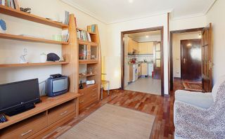 Piso en venta en Milán - Pumarín - Teatinos en Oviedo