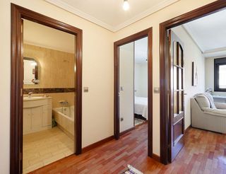 Piso en venta en Milán - Pumarín - Teatinos en Oviedo