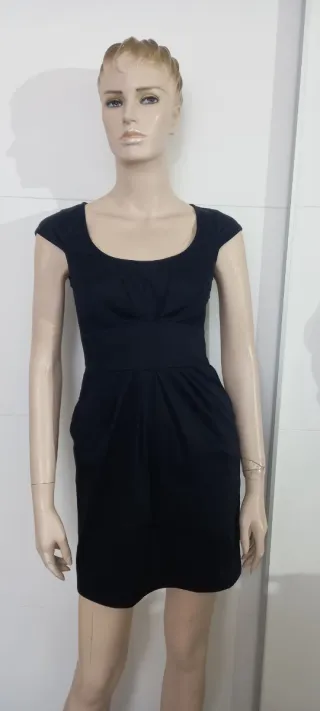 Vestido Negro Stradivarius