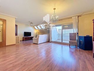 Ático en venta en Elda