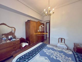 Piso en venta en Universidad - Los Lirios en Logroño