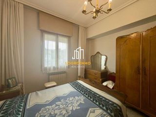 Piso en venta en Universidad - Los Lirios en Logroño