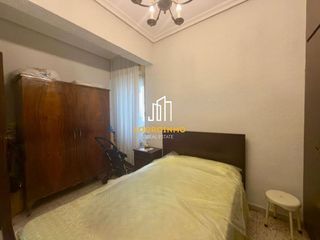 Piso en venta en Universidad - Los Lirios en Logroño