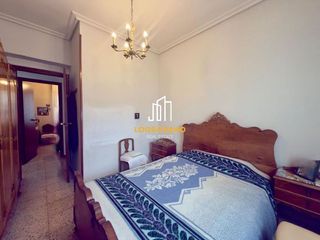 Piso en venta en Universidad - Los Lirios en Logroño