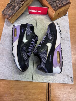Scarpe Nike Air Max nere e viola
