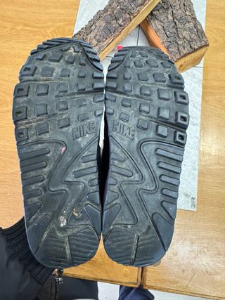 Scarpe Nike Air Max nere e viola