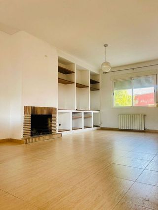 Casa adosada en venta en Olías del Rey